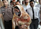 স্বপ্নাকে বারবার বললাম, বইন দরজাটা খোল কিন্তু খোলে নাই